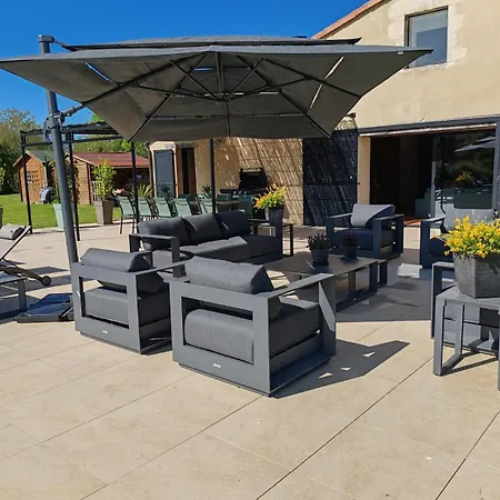 Nyaraló Grange De Charme Avec Piscine Et Jardin, Ideale Pour Vos Aux Sables-d'olonne