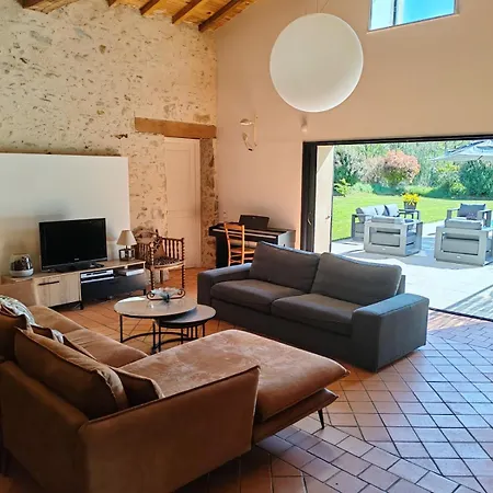 Grange De Charme Avec Piscine Et Jardin, Ideale Pour Vos Aux Sables-d'olonne Les Sables-d'Olonne