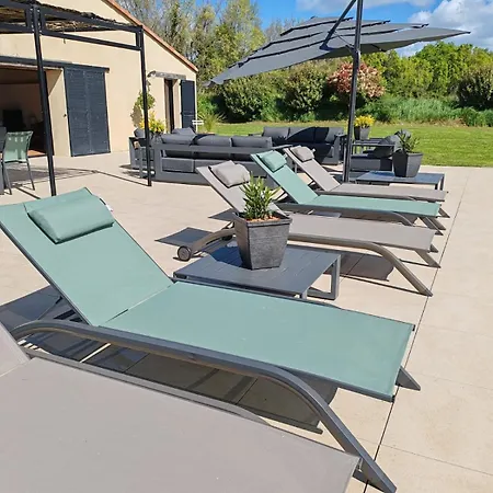 Holiday home Grange De Charme Avec Piscine Et Jardin, Ideale Pour Vos Aux Sables-d'olonne