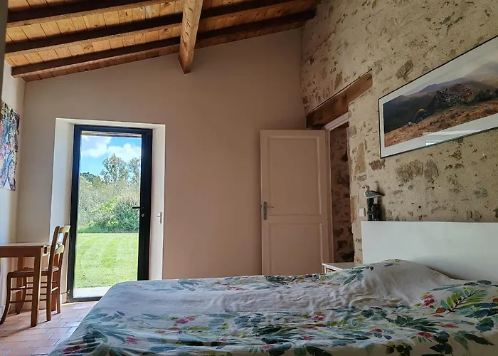 Grange De Charme Avec Piscine Et Jardin, Ideale Pour Vos Aux Sables-d'olonne * Les Sables-dʼOlonne