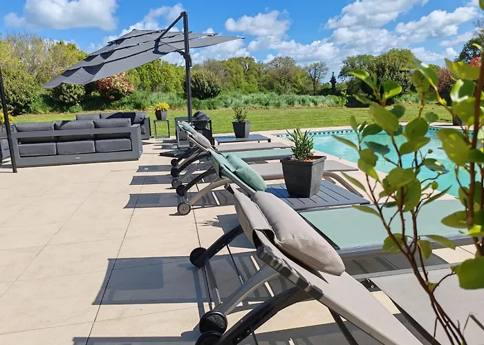 Grange De Charme Avec Piscine Et Jardin, Ideale Pour Vos Aux Sables-d'olonne Вилла *